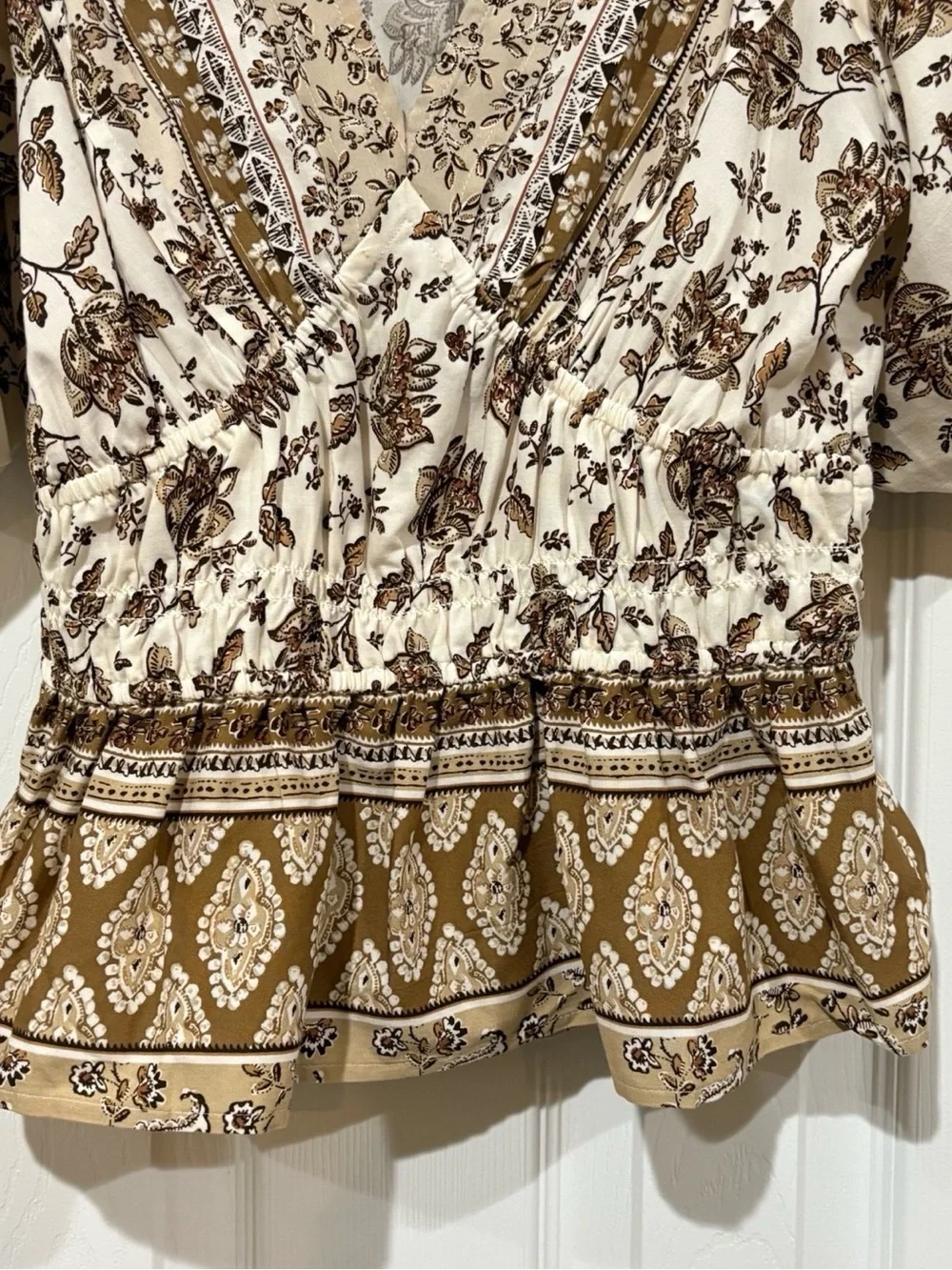 LOFT Small Petite Peplum Blouse Puff Short Sleeves Floral Tan